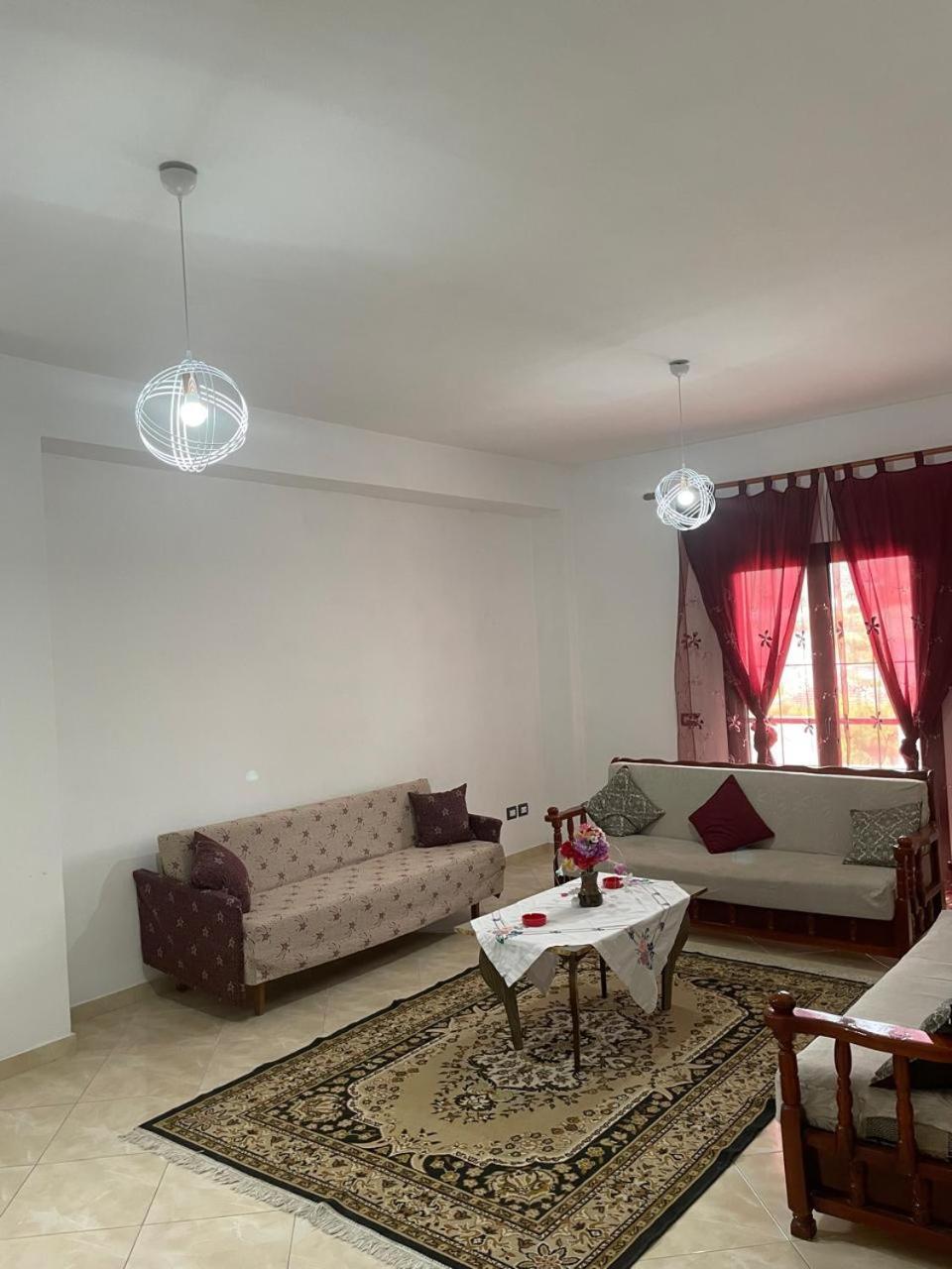 Casa Intera La Paghi Come Una Camera The Home With The Price Of A Room Durrës Exterior foto